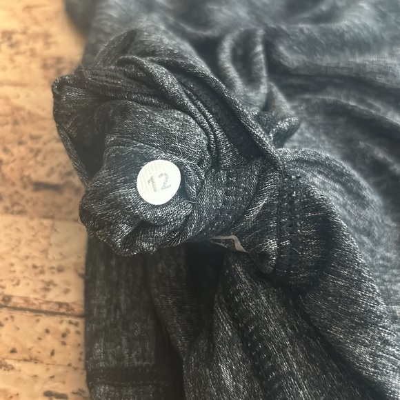 Lululemon Dash Tank II - Picture 8 of 9